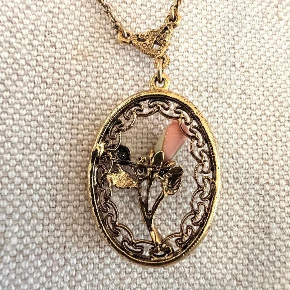 Vintage 1928 Porcelain Rose Pendant Necklace - Picture 5 of 10